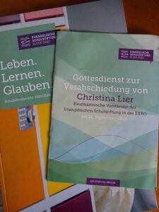 Unser Schulorchester begleitet die Verabschiedung von Christina Lier